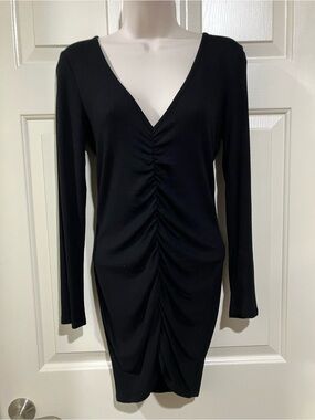 Bozzolo woman medium low cut snug fit dress